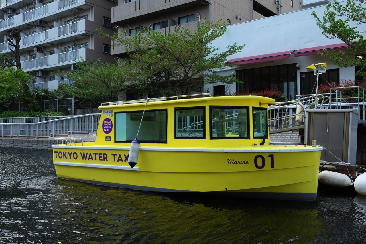 Water taxi F9107