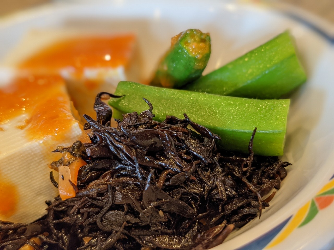 ステーキガスト「牛ハラミペッパーカットステーキ鉄板焼きチャーハン」 07