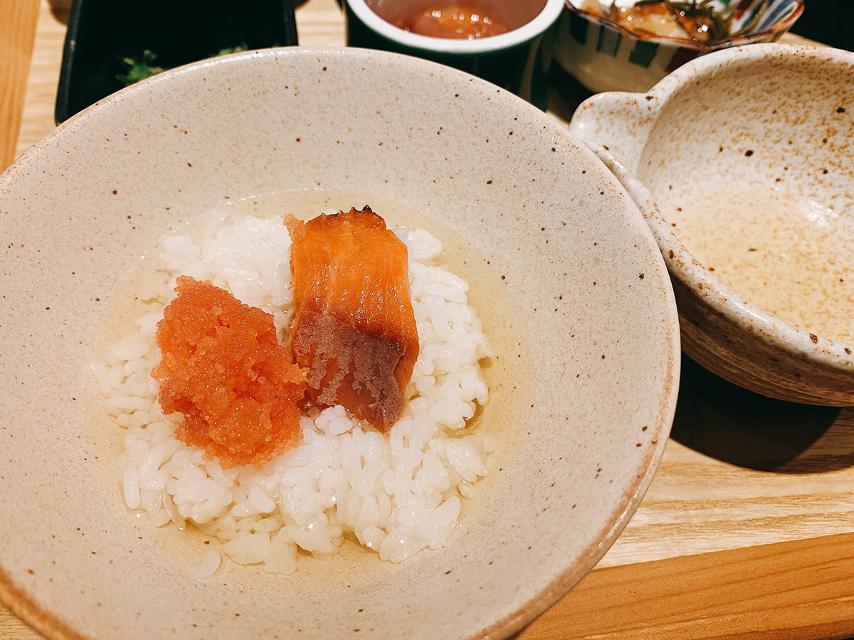 【大衆酒場きたぎん！】タラコ＆漬物＆ご飯が食べ放題の500円朝食「5種の小鉢の朝定食」 3