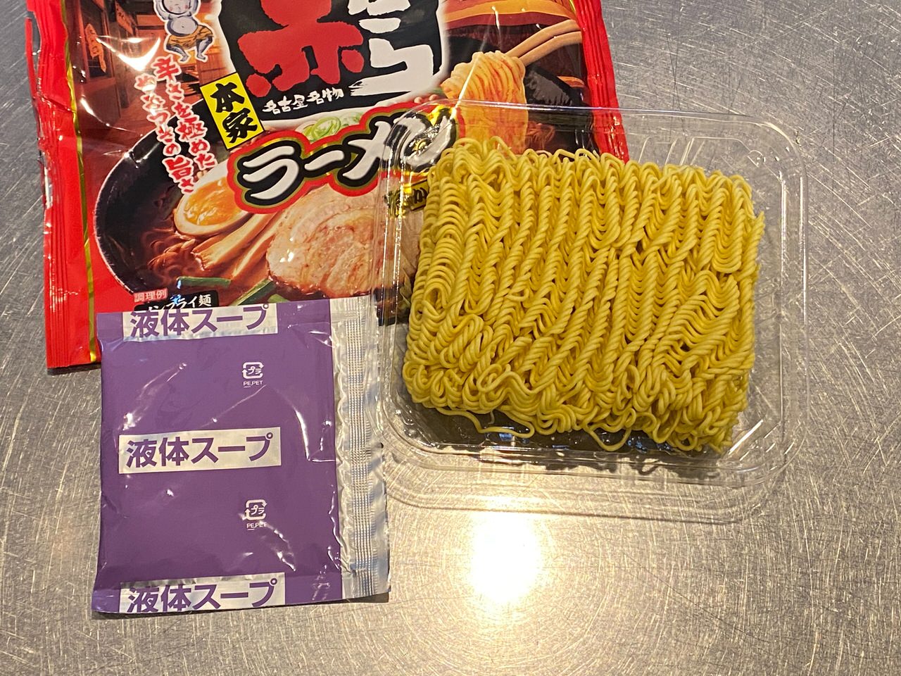 ローソンストア100で購入した寿がきやの袋麺「赤からラーメン」がこれまた絶妙に美味い 4