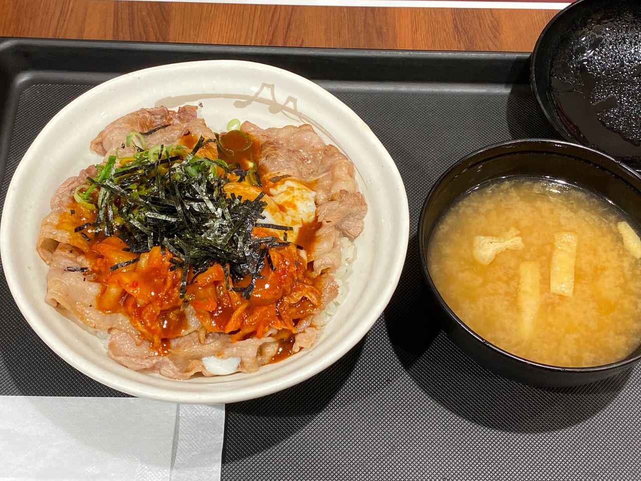 【松屋】定番メニューとなった「旨辛牛焼ビビン丼」を食べてみた 03