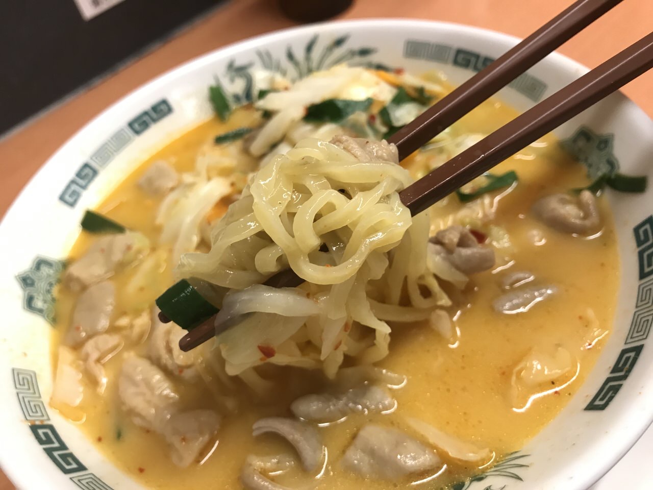 【日高屋】期間限定「モツ野菜ラーメン」を食べてみた