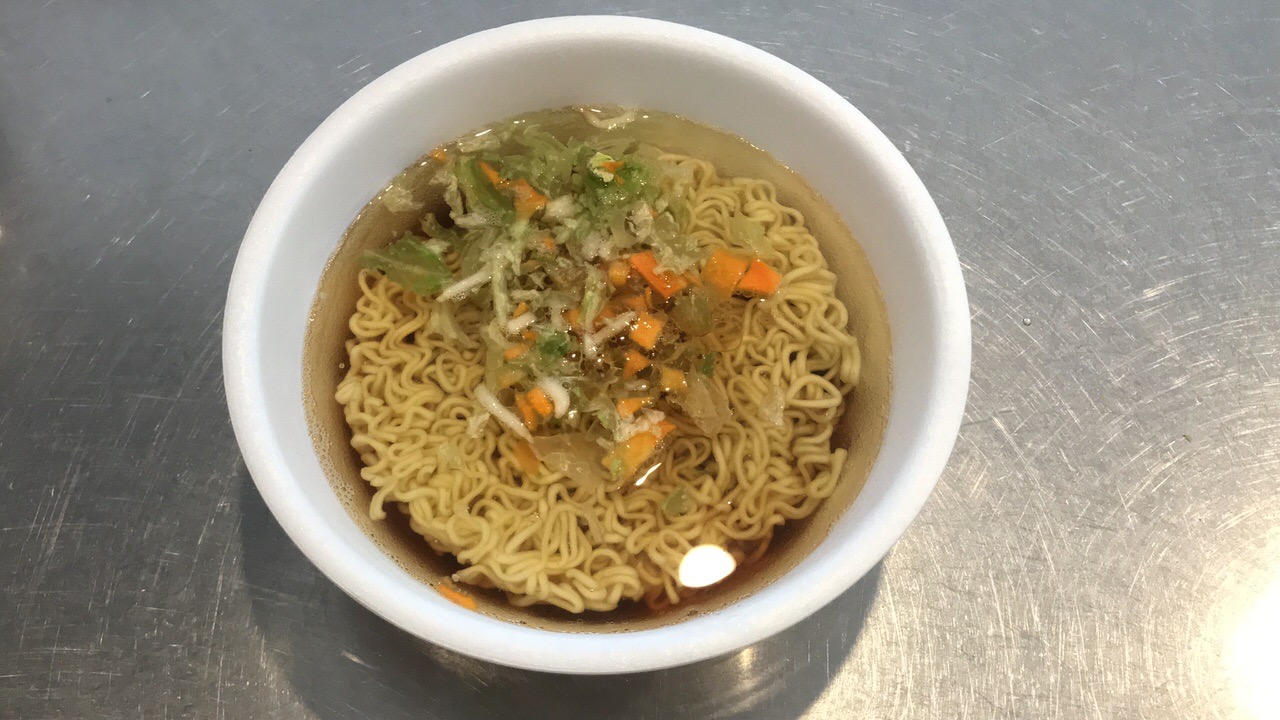 「ペヤング ソースラーメン」5