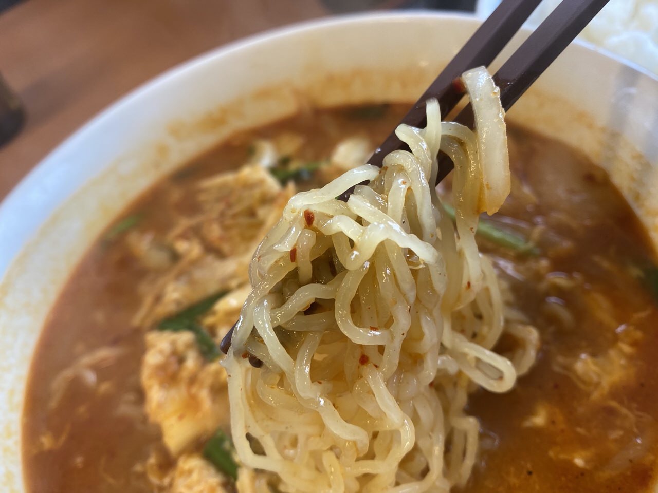 日高屋「チゲ味噌ラーメン 2019」細麺・麺硬め 2