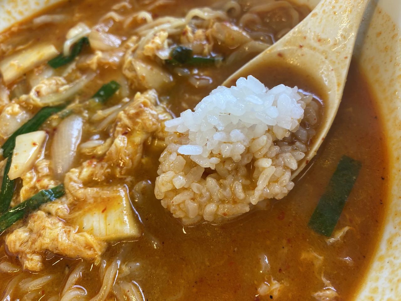 日高屋「チゲ味噌ラーメン 2019」細麺・麺硬め 4