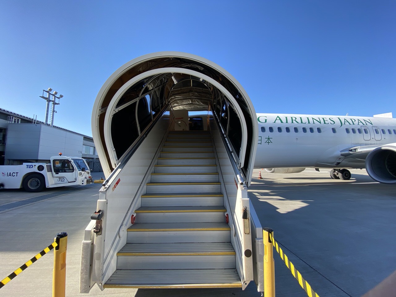 「春秋航空」搭乗手続き→機内食 21