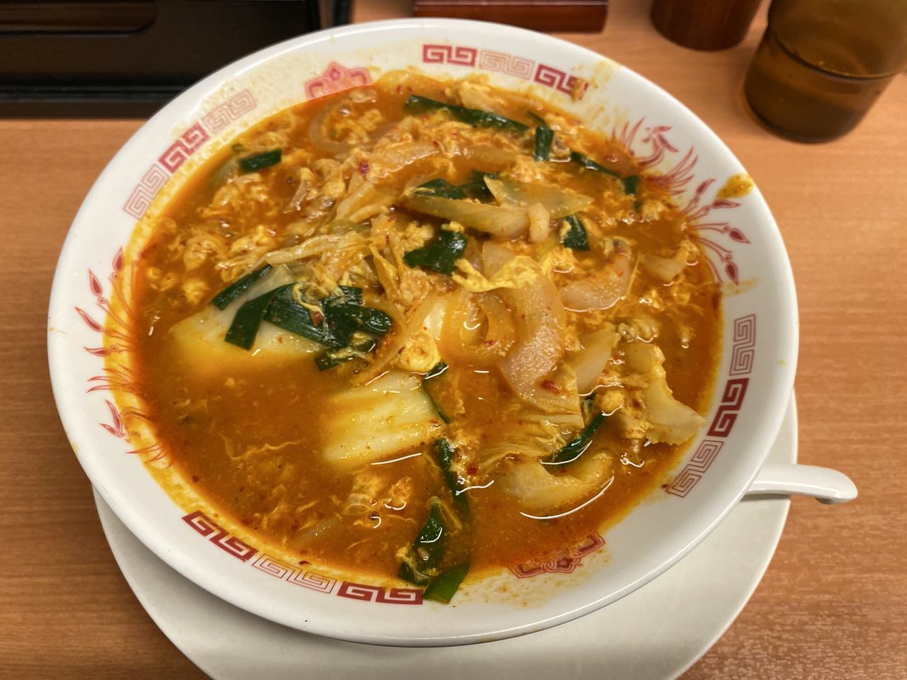 日高屋「チゲ味噌ラーメン」細麺・麺硬め 3