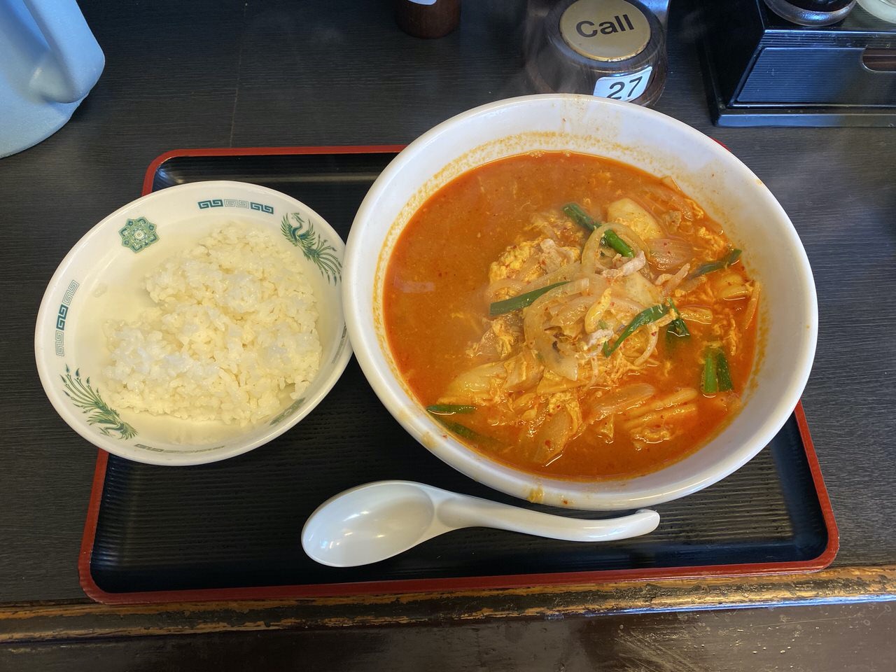 日高屋「チゲ味噌ラーメン」チゲ味噌丼 1