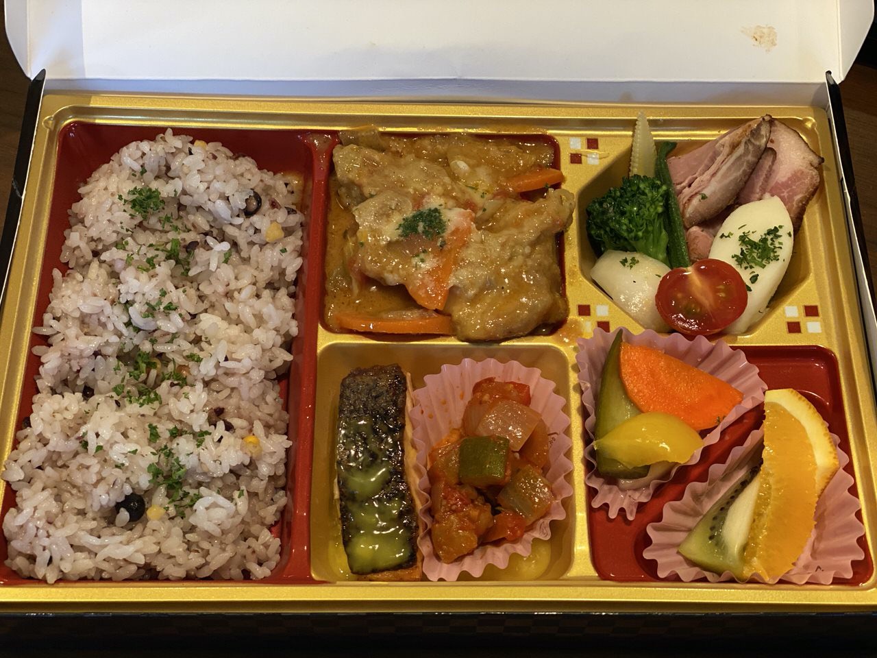 【テイクアウト】「ボンティガー」弁当 4