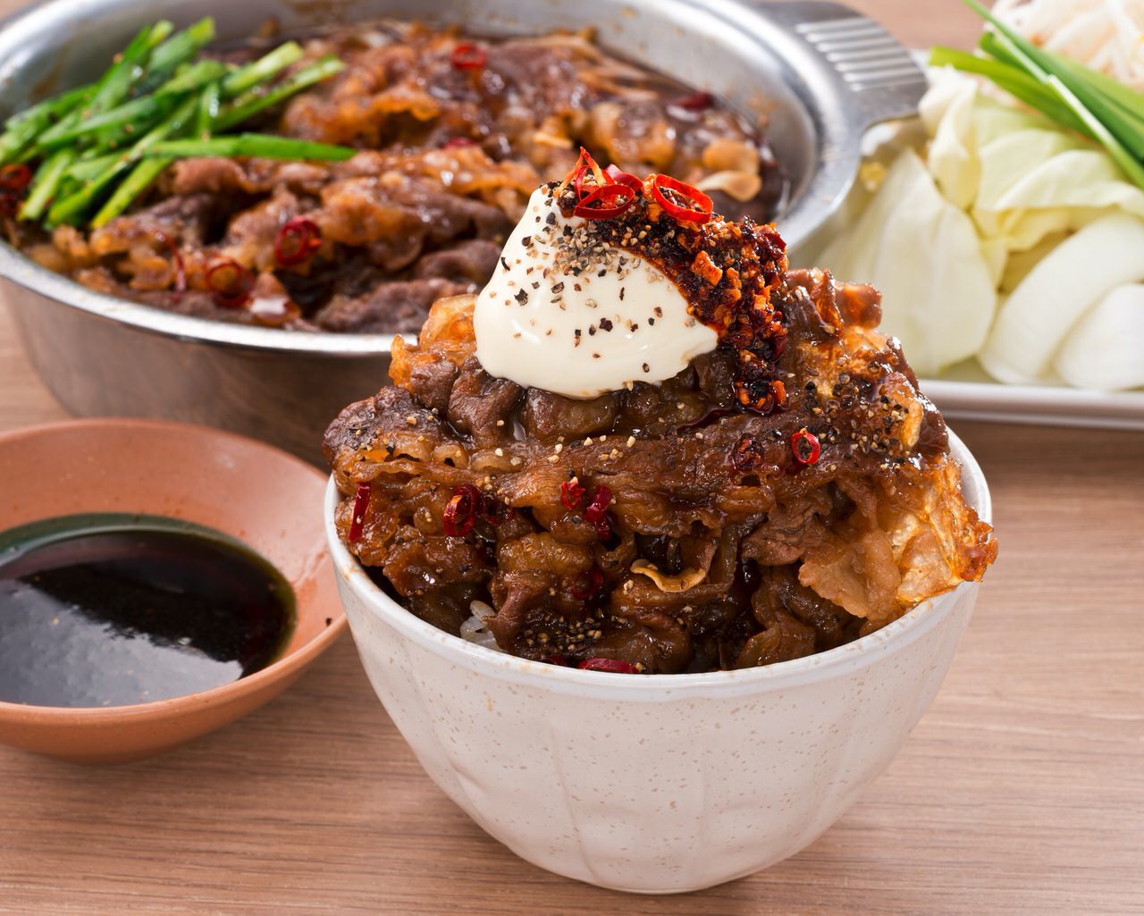 【温野菜】“しゃぶしゃぶ”しない出汁のない焼き鍋「超スタミナ肉鍋（黒胡椒香るにんにくブラック・スパイス香る唐辛子レッド）」が超美味そうなんだけど！