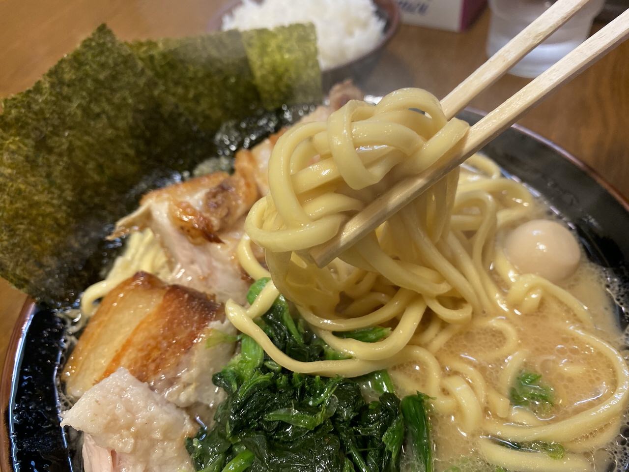 「横浜家系ラーメンとりとん」メガトンラーメン（浦和）13