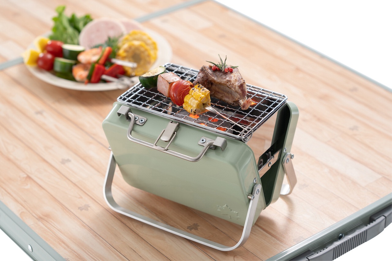 【ロゴス】片手でスタイリッシュに持ち運べるアタッシュケース型BBQグリル「グリルアタッシュ」発売開始