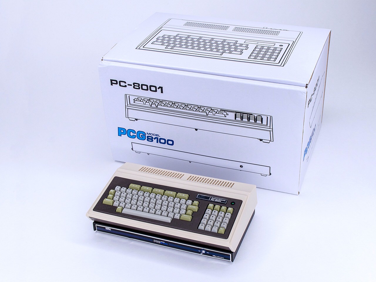 手のひらサイズの「パソコンミニ PC-8001」Amazonでも販売開始 〜アップデートで「スーパーギャラクシアン」「ラリーX」「ディグダグ」追加