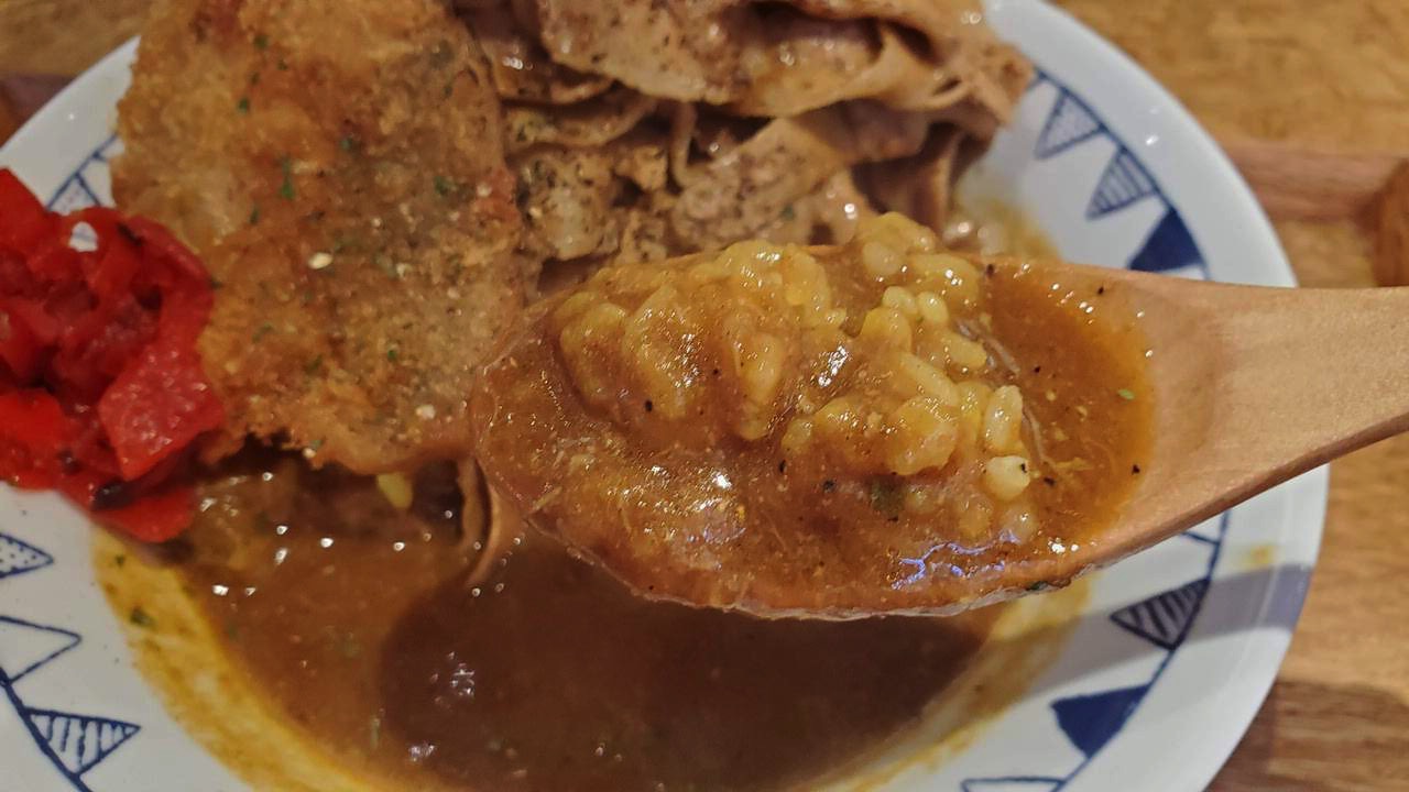 「ごちとん」「シモキタ煮込みカレー」4