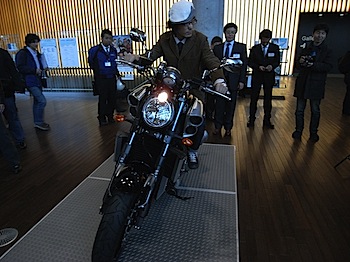 yamaha_vmax_0310185.JPG