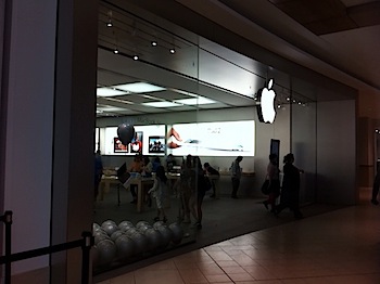 AppleStore_7204.JPG