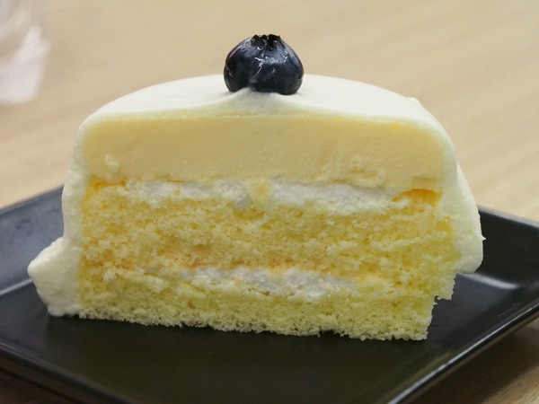 Lawson cake 230030