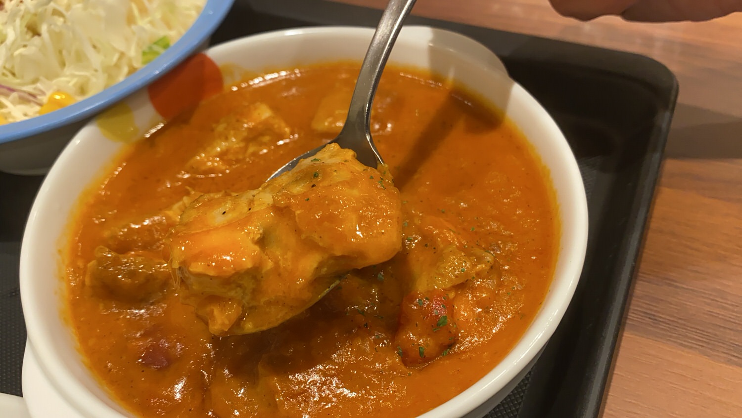 松屋「ごろごろチキンのバターチキンカレー」 10 04