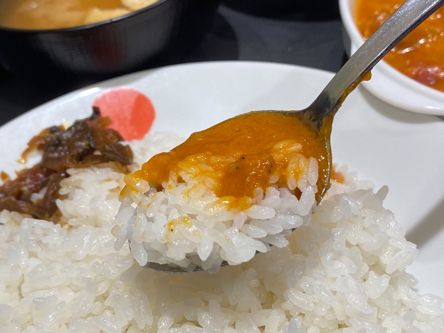 松屋「ごろごろチキンのバターチキンカレー」 12 04