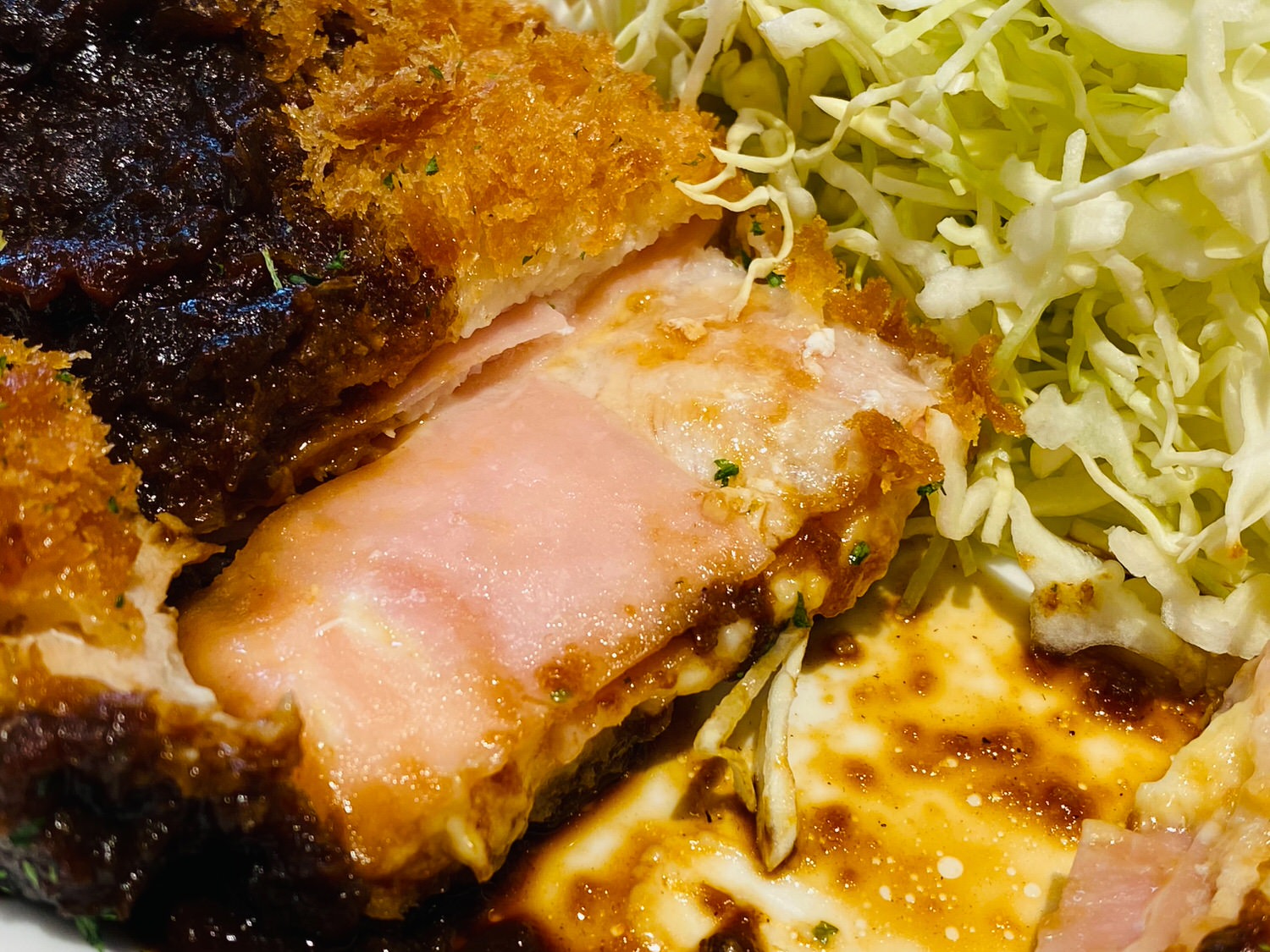 鶏肉で包んだハムチーズ巻きかつ定食 04005