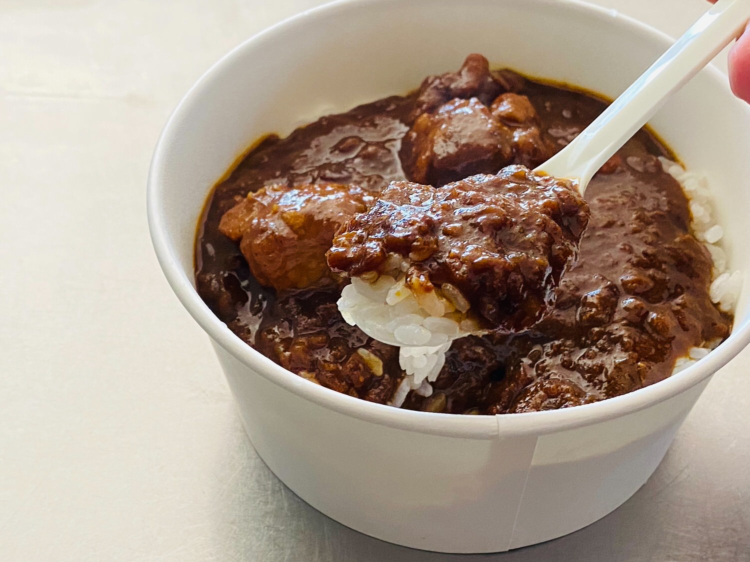 セブンイレブン「銀座デリー監修チキンコルマカレー」 06011