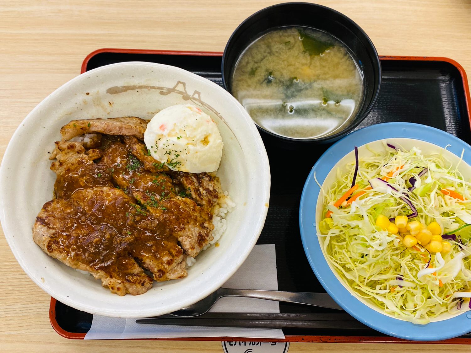 松屋 洋風ガーリックポークステーキ丼 17001