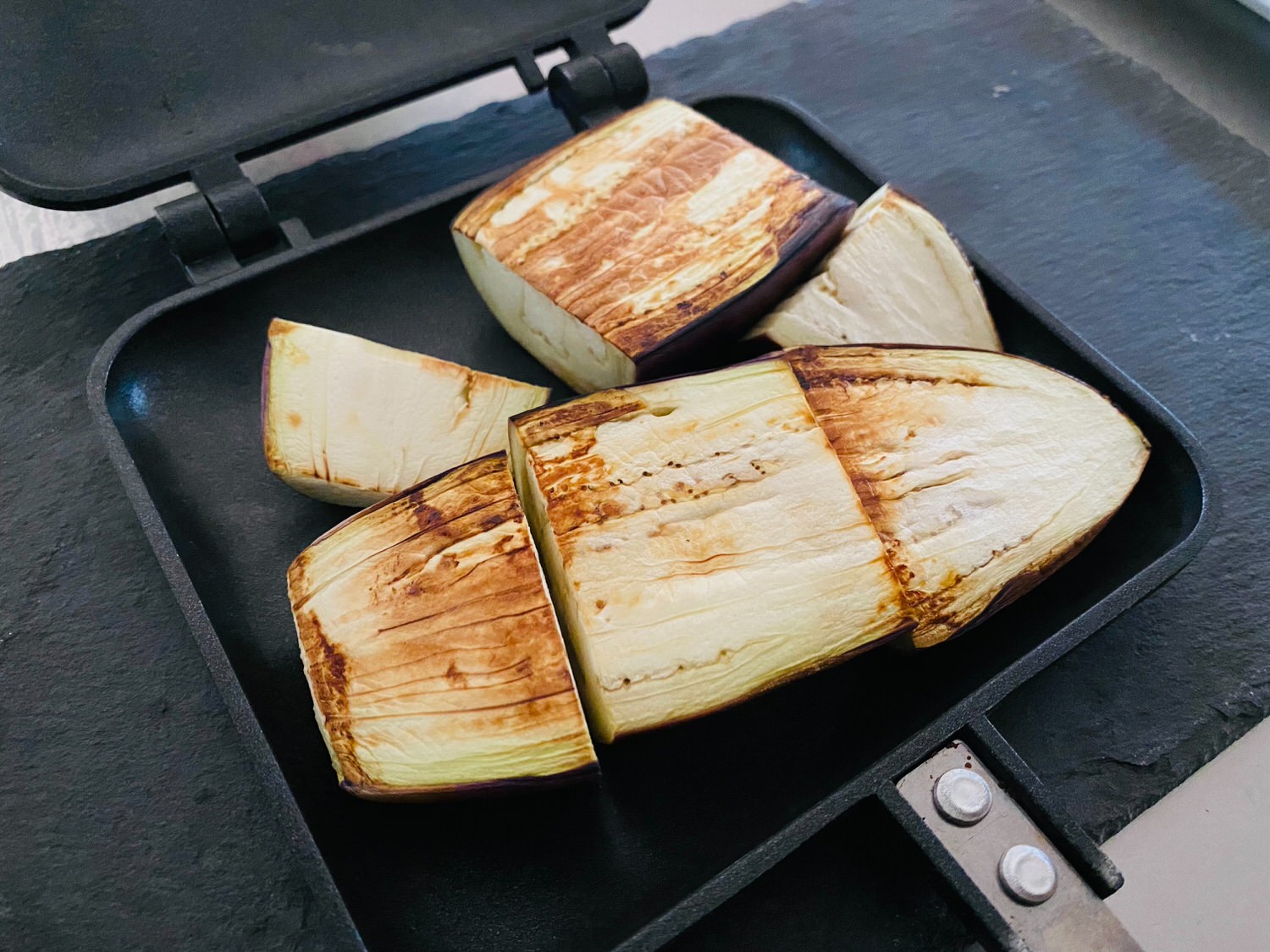 ホットサンドメーカー 焼きなす 01012