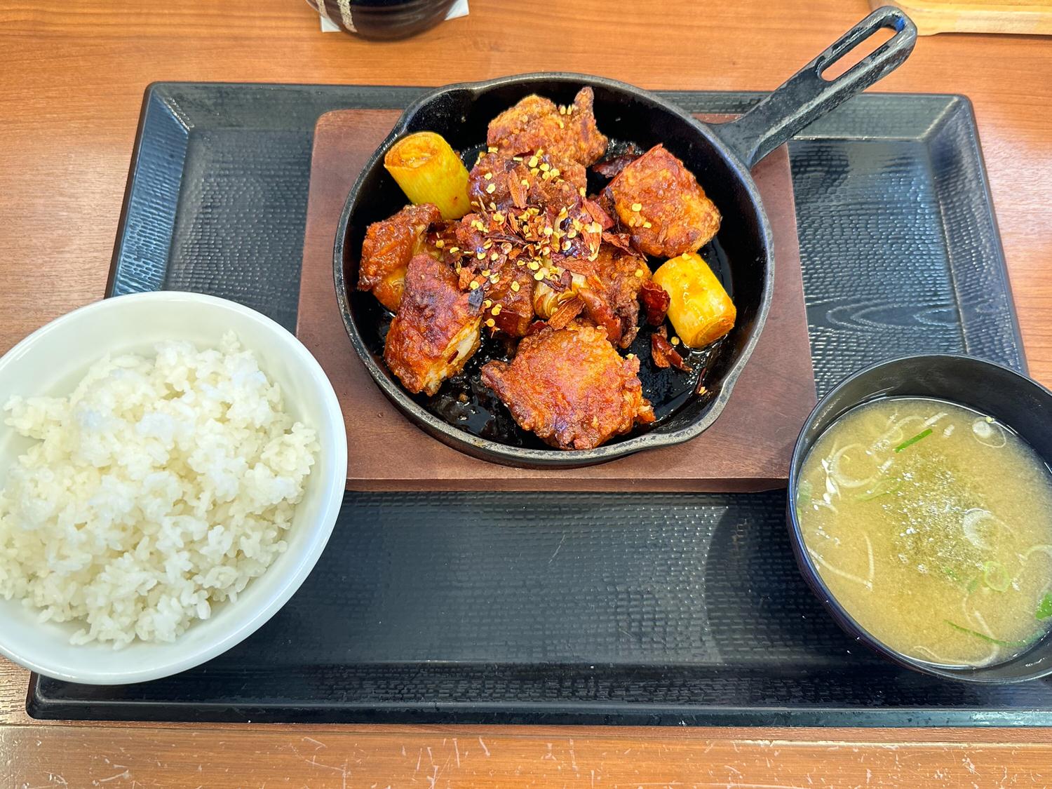 からやま 鉄板 辣子鶏からあげ 003 30