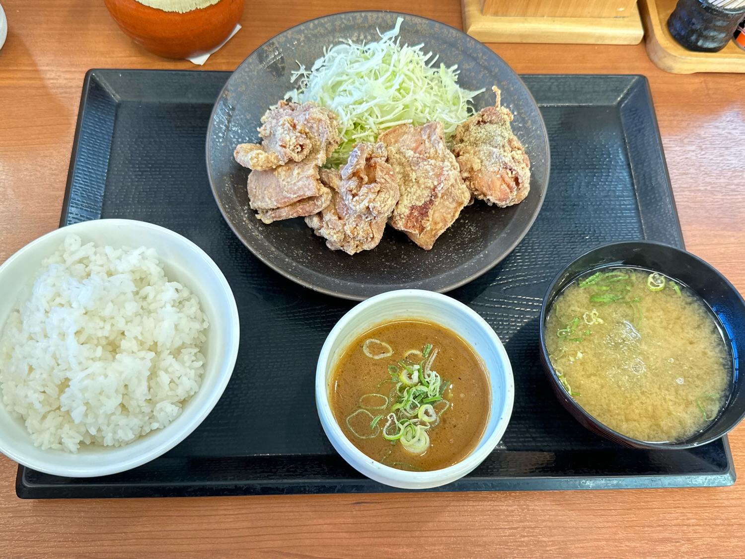 からやま 濃厚つけから定食 003