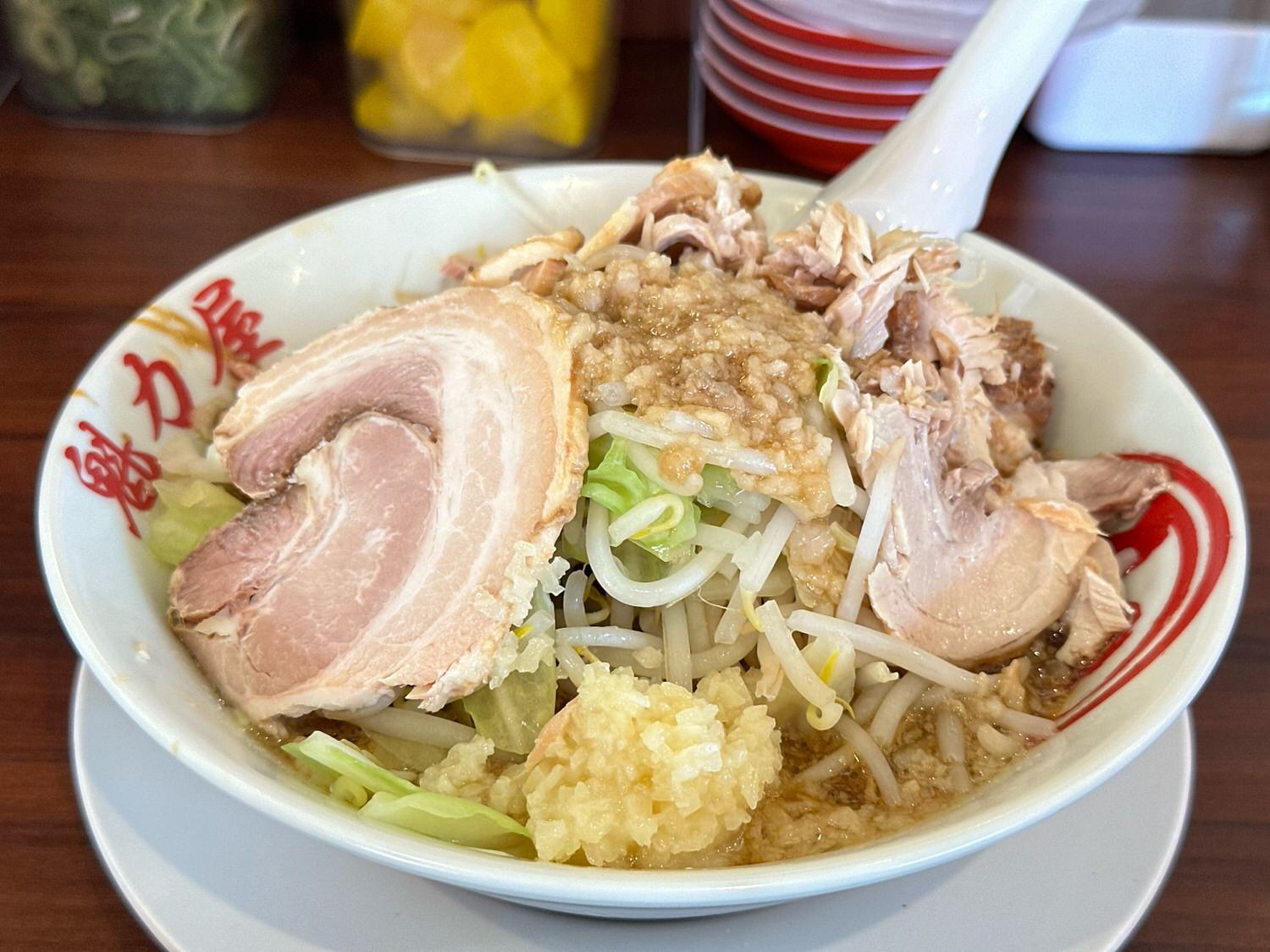 魁力屋 にんにく背脂醤油ラーメン 二郎 インスパイア 003