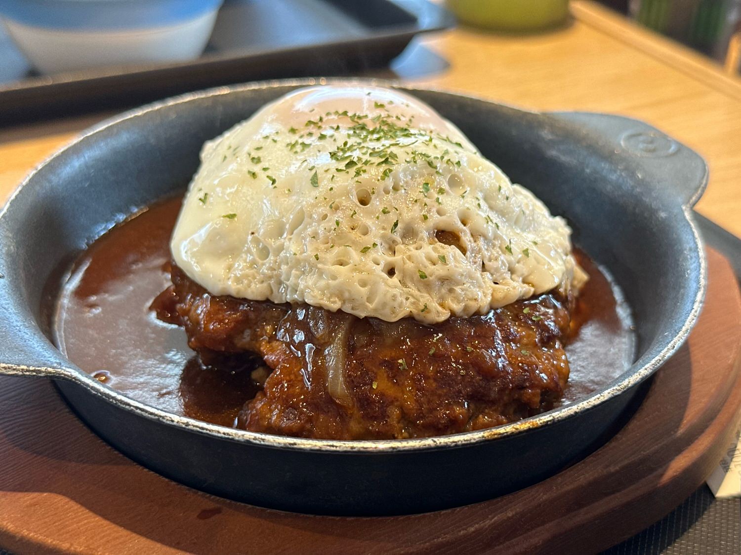 松屋 ビーフ100%ハンバーグ定食 004