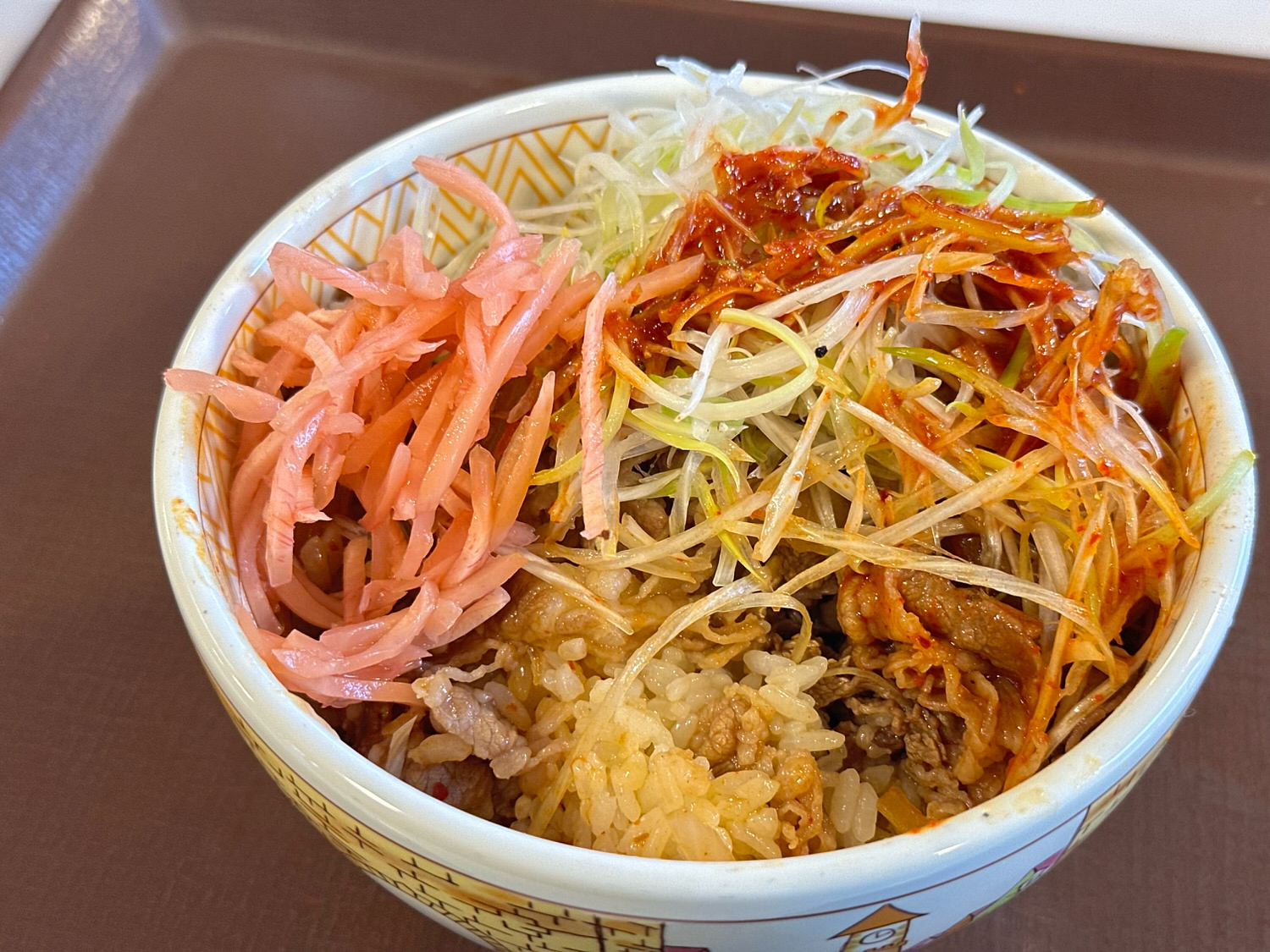 すき家 赤だれ白髪ねぎ牛丼