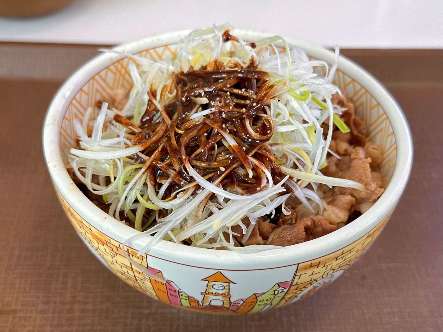 すき家 黒だれ白髪ねぎ牛丼