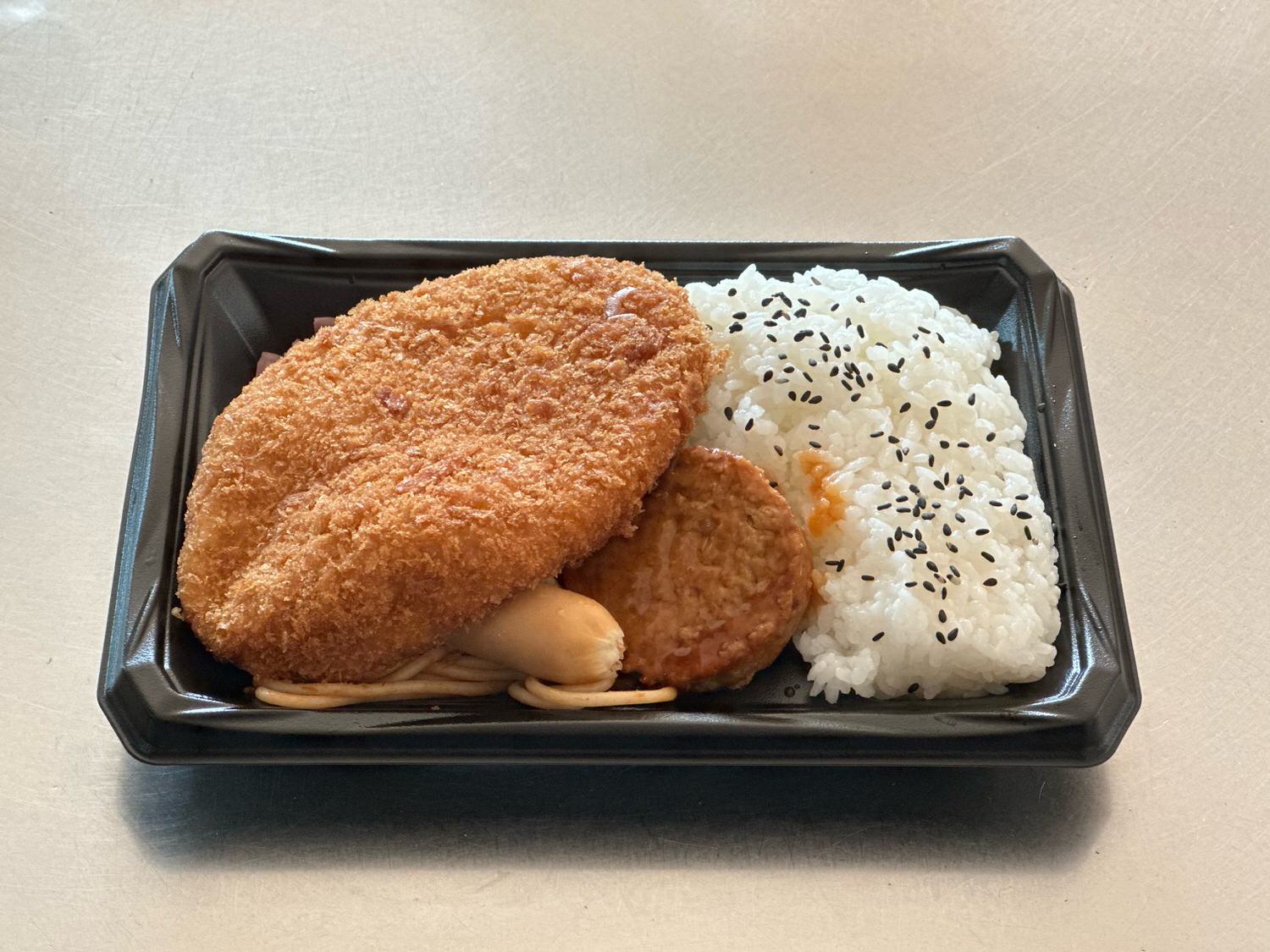 ローソンストア100 でかっ！高岡大仏コロッケ弁当