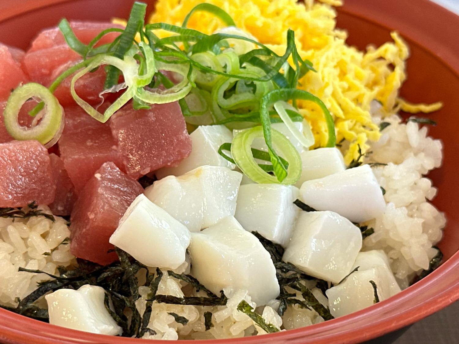 すき家 海鮮ちらし丼