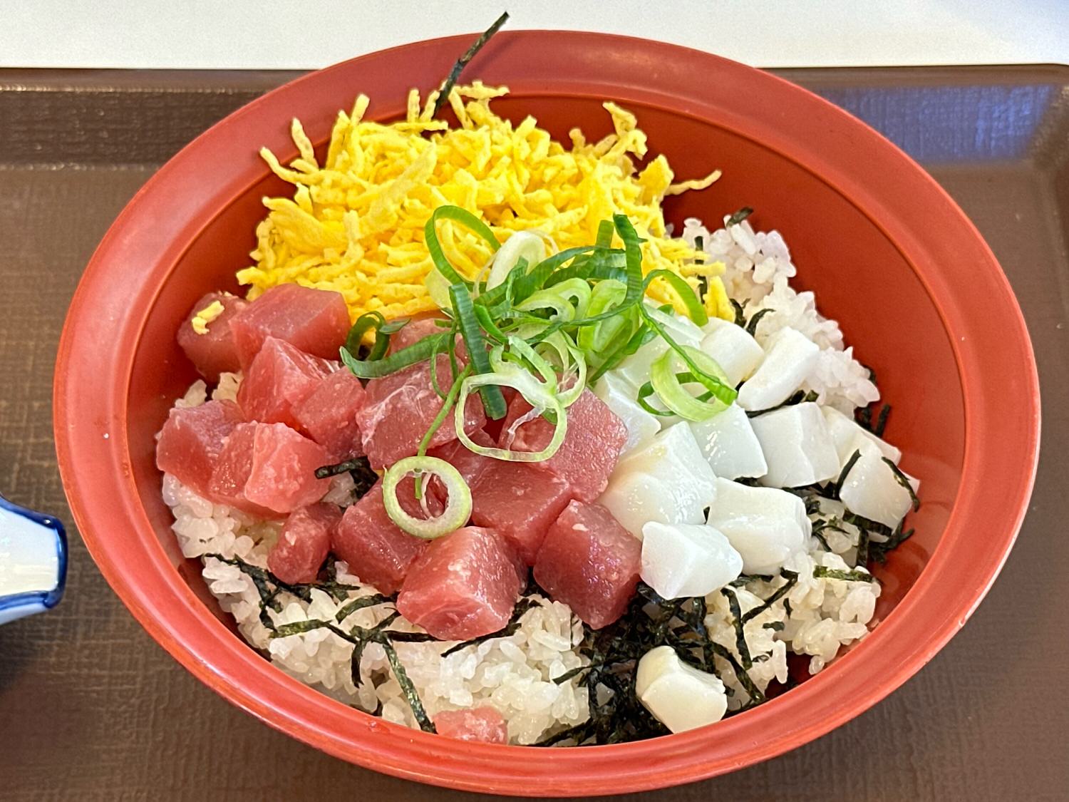 すき家 海鮮ちらし丼