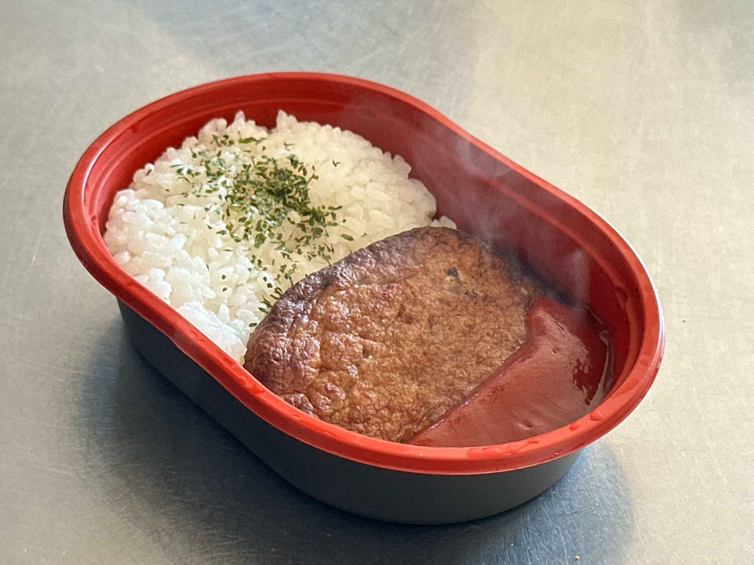 ローソンストア100 だけ弁当（マルシンハンバーグ）