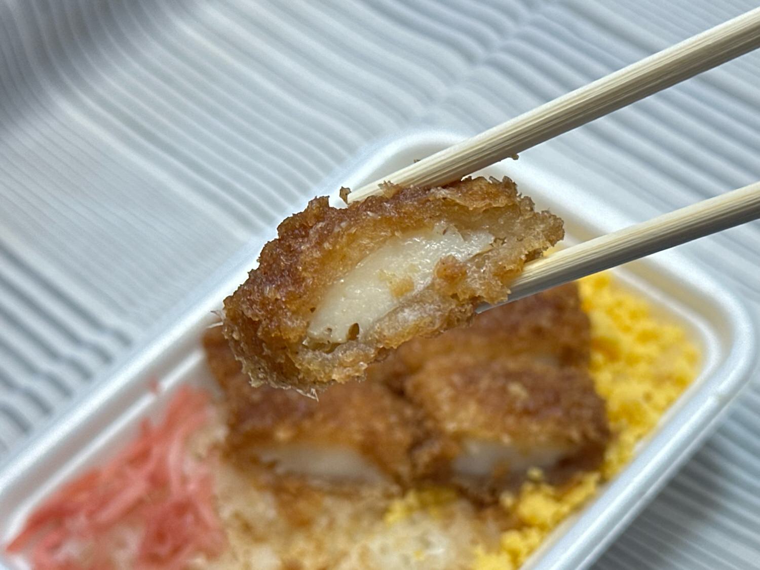 セブンイレブン 濃いくちソースのイカフライ御飯