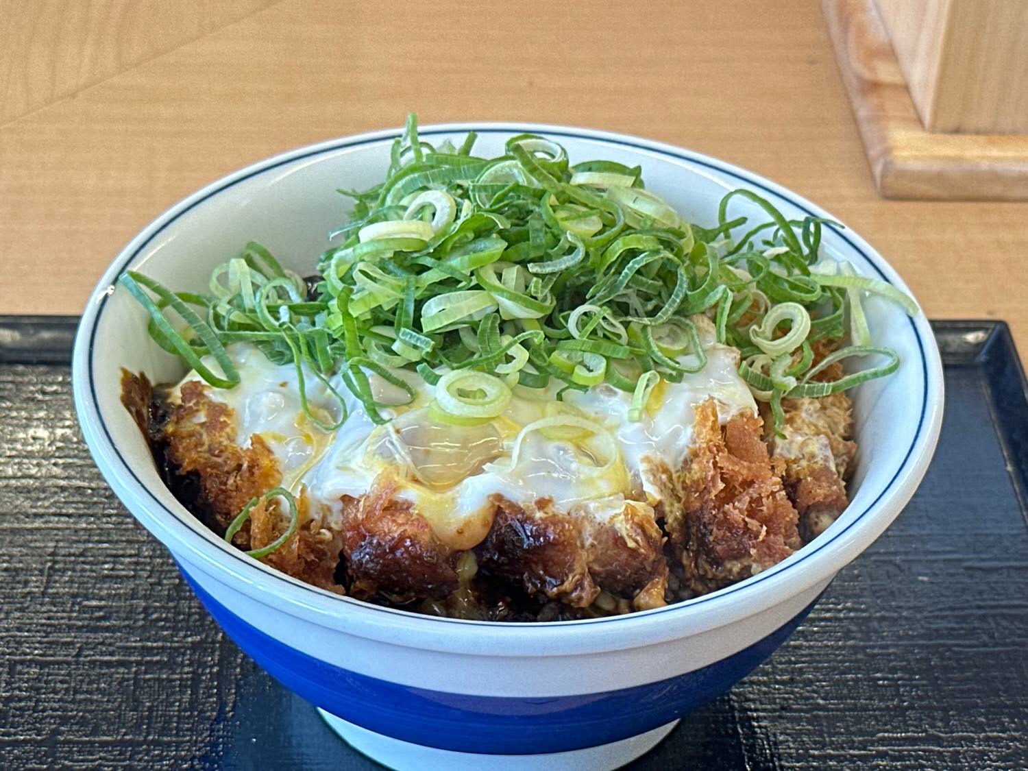 かつや ねぎ味噌ロースカツ丼 007.