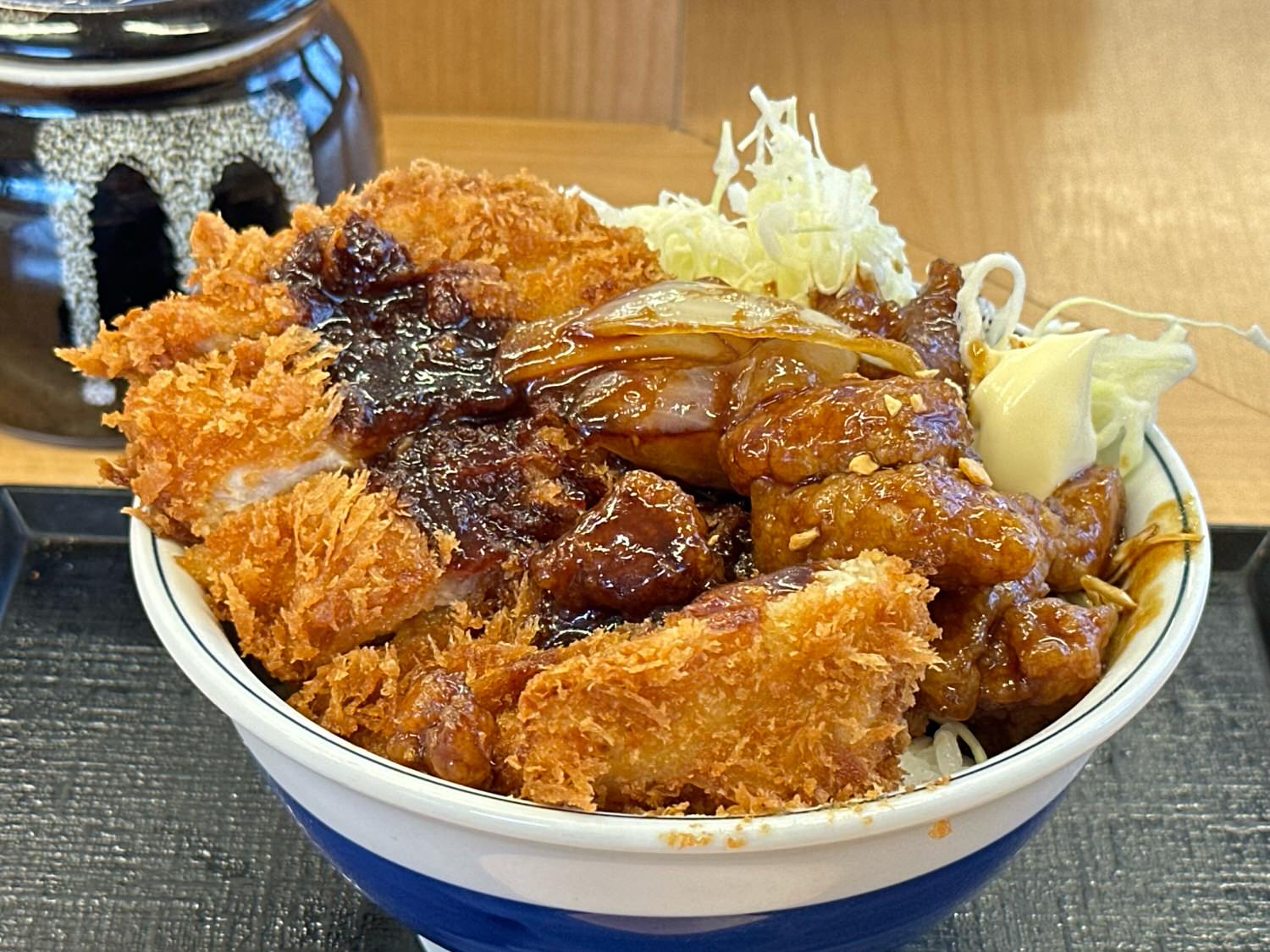 かつや トンテキとチキンカツの合い盛り 001.