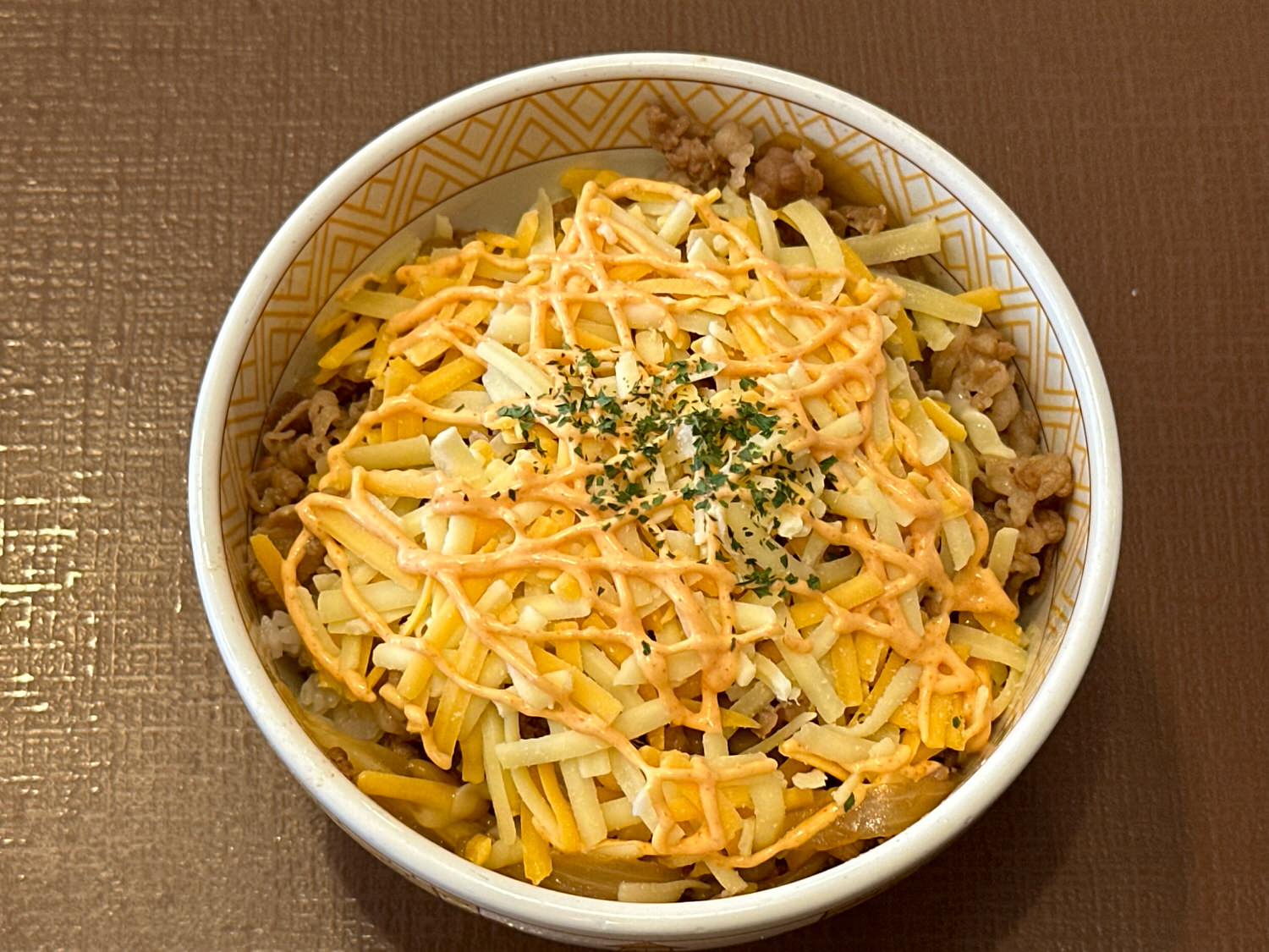 すき家 明太マヨチーズ牛丼