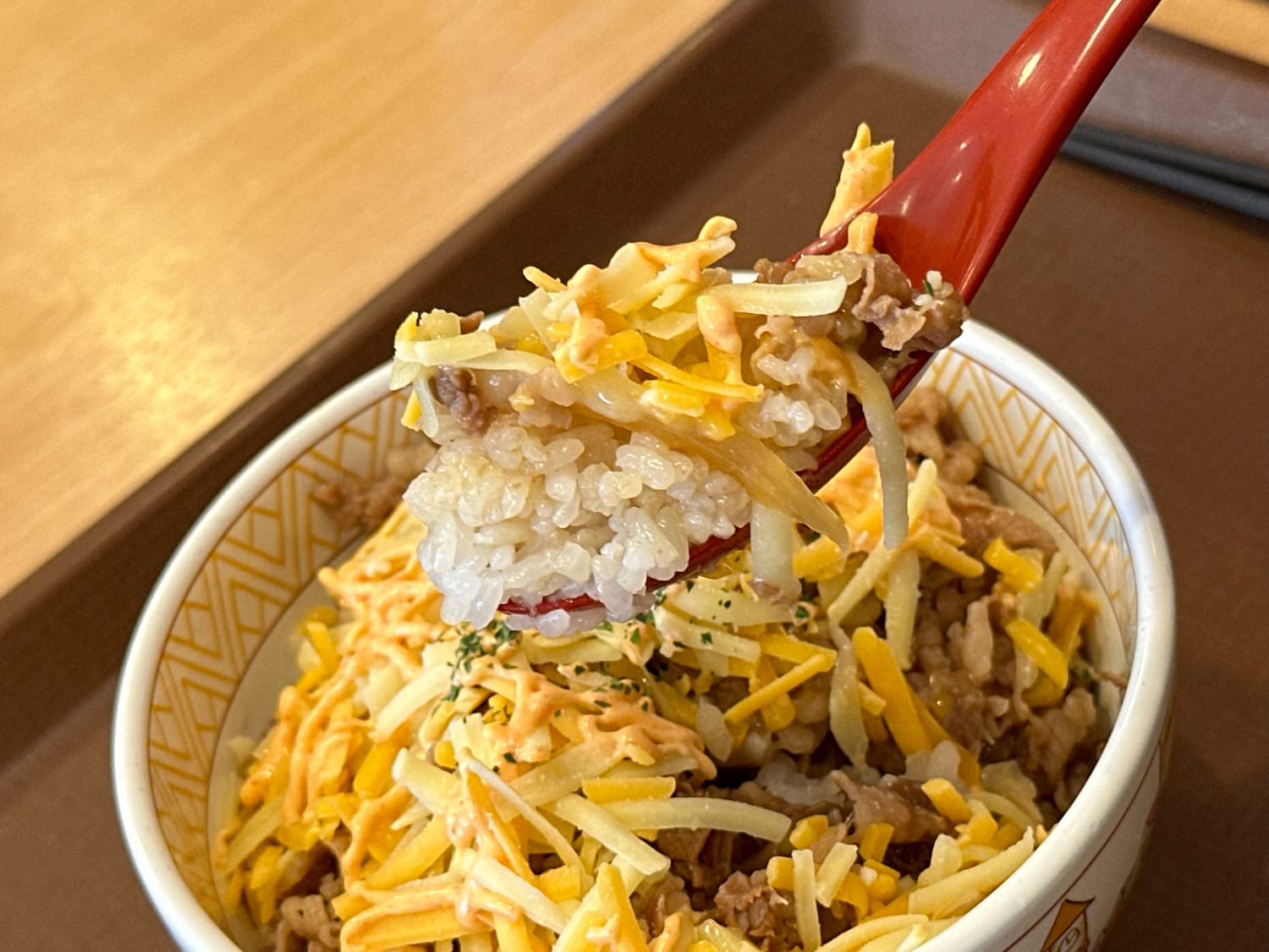 すき家 明太マヨチーズ牛丼