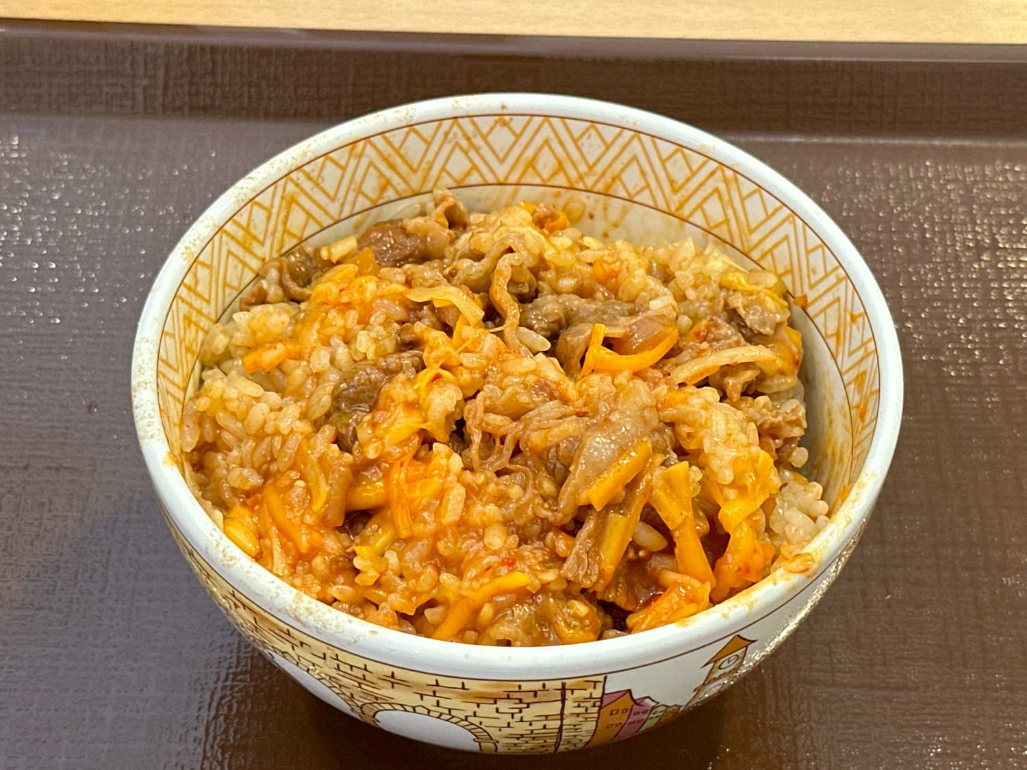 すき家 ヤンニョムチーズ牛丼 016.