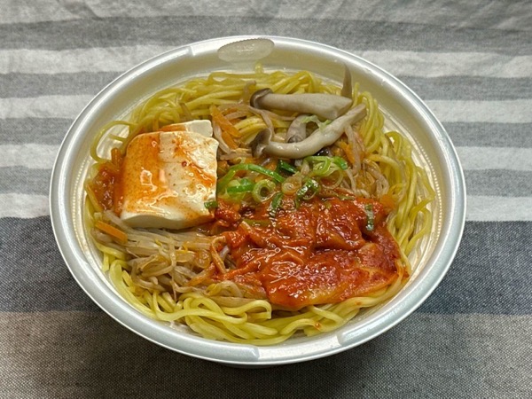 セブンイレブン チゲラーメン 011.