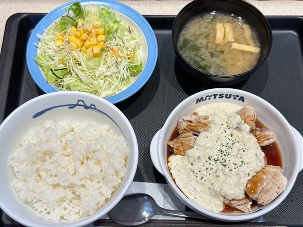 松屋 ごろごろチキンの和風タルタル定食 002.