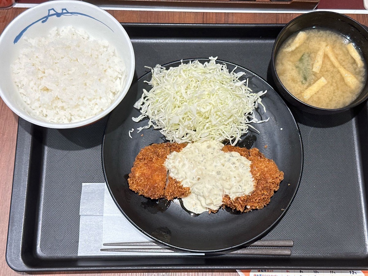 松のや チキンかつ定食 001.