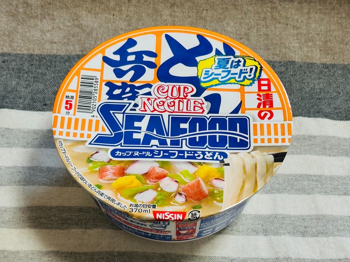 日清のどん兵衛 カップヌードルシーフードうどん 002.