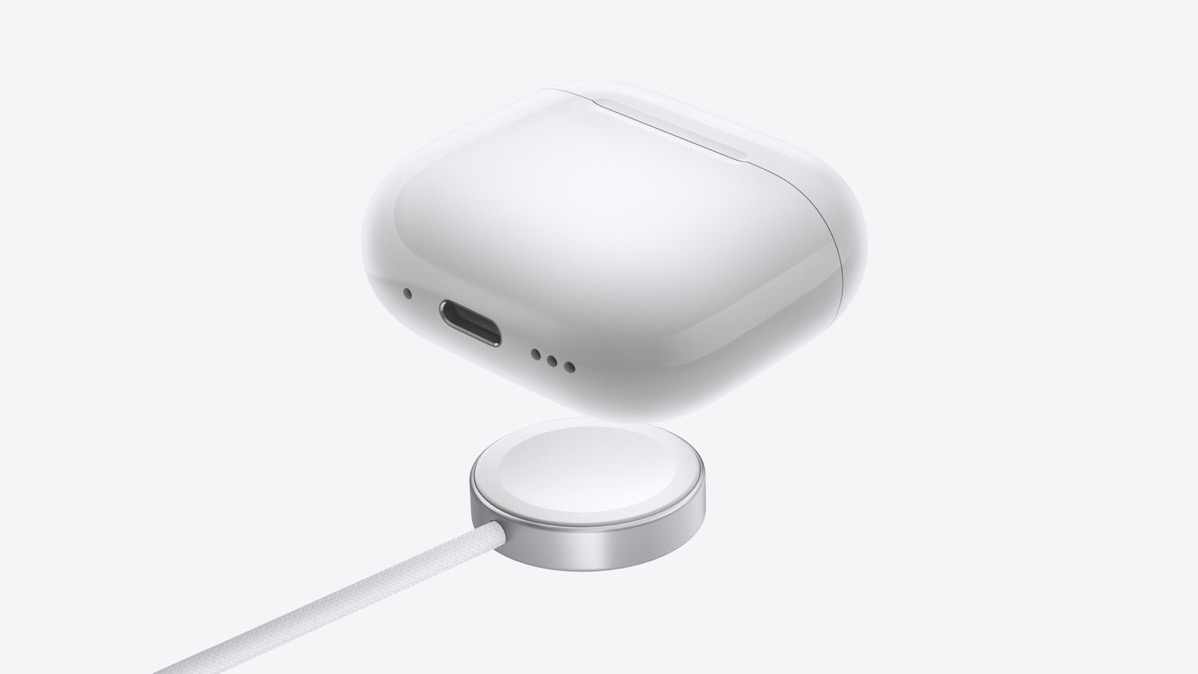 Apple AirPods wireless charging 240909.