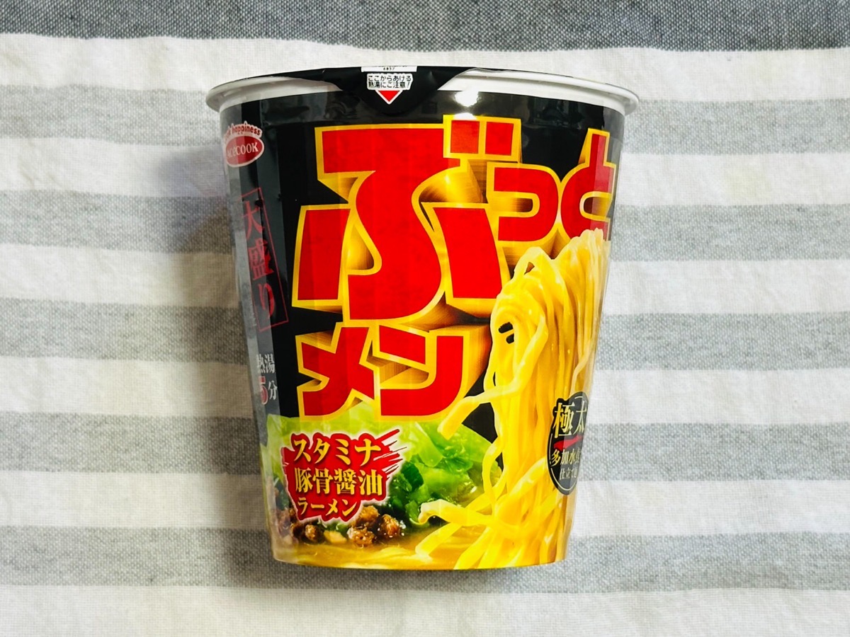 エースコック ぶっとメン スタミナ豚骨醤油ラーメン 000.