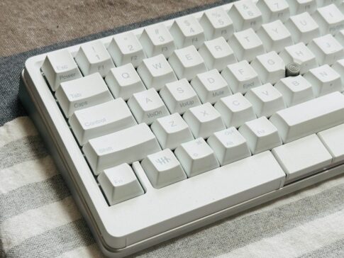 「HHKB Studio 雪」が老眼に優しい